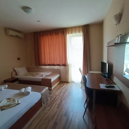 семеен детелини Hotel Primorsko